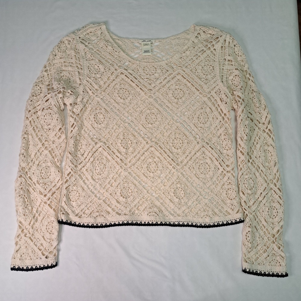 Ultra Pink M LS Cream/Black Crochet Top Coachella Boho-chic Cottagecore Festival
